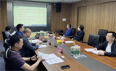 湖南省政協(xié)副主席、工商聯(lián)主席張健一行蒞臨進(jìn)芯電子指導(dǎo)工作